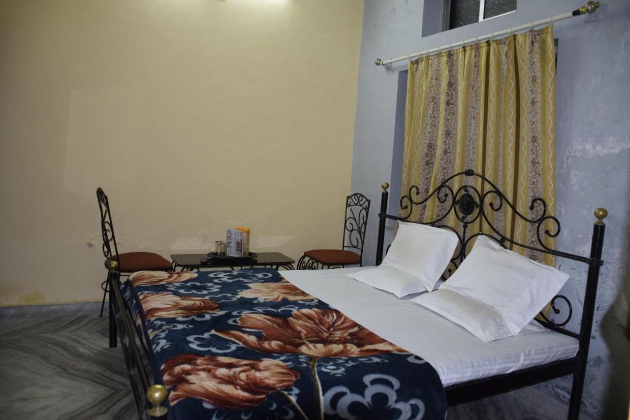 Hotel Deep Valley Mount Abu Exterior photo