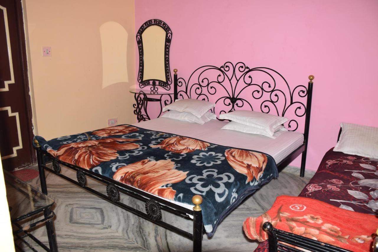 Hotel Deep Valley Mount Abu Exterior photo