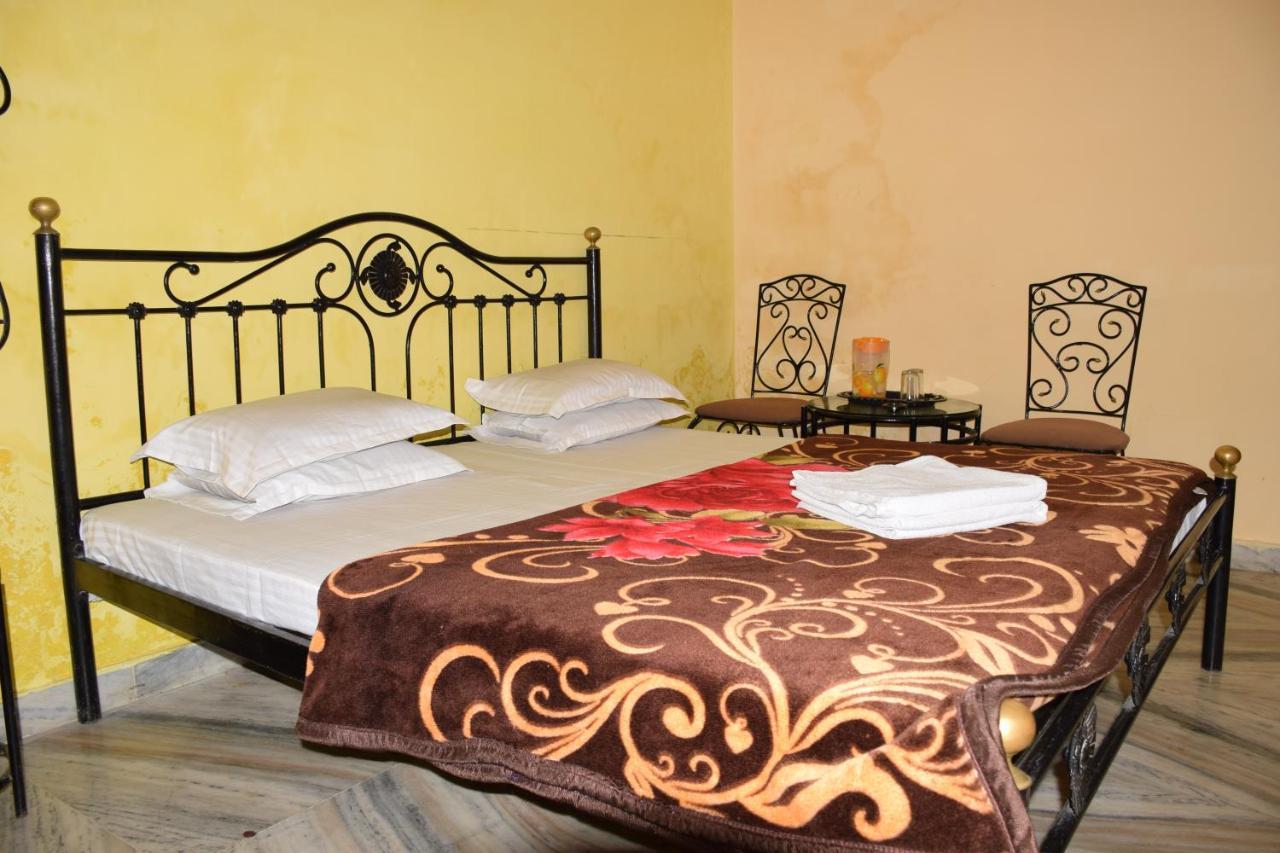 Hotel Deep Valley Mount Abu Exterior photo