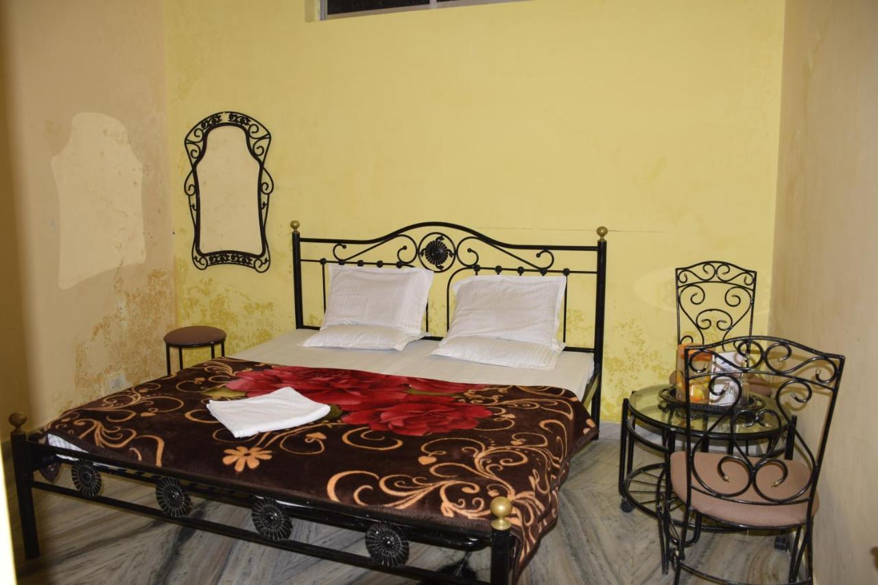 Hotel Deep Valley Mount Abu Exterior photo