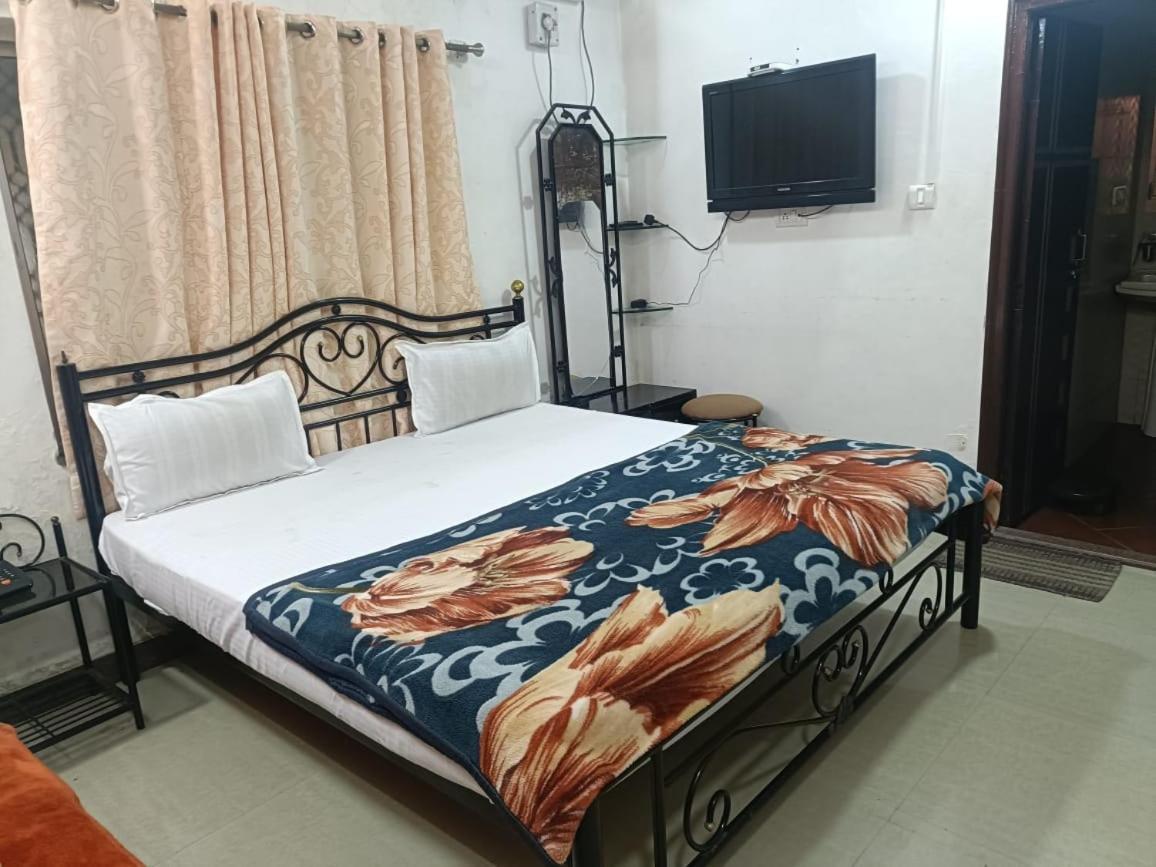Hotel Deep Valley Mount Abu Exterior photo